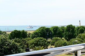 Q8 Boutique Hotel