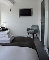 Q8 Boutique Hotel