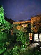 PluVia Boutique Hotel