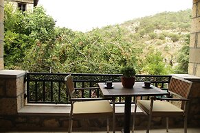 PluVia Boutique Hotel