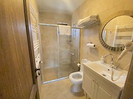 PluVia Boutique Hotel