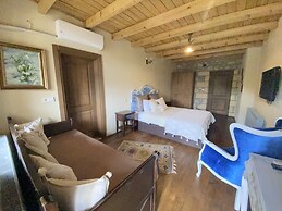 PluVia Boutique Hotel