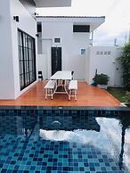 J Pool Villa Huahin