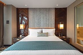 JHL Solitaire Gading Serpong