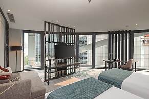 JHL Solitaire Gading Serpong