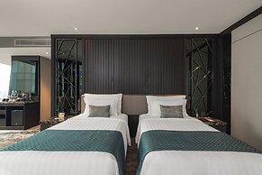 JHL Solitaire Gading Serpong