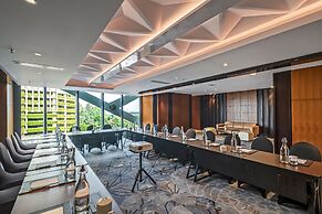 JHL Solitaire Gading Serpong