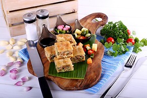 JHL Solitaire Gading Serpong