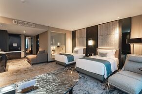 JHL Solitaire Gading Serpong