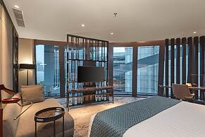 JHL Solitaire Gading Serpong