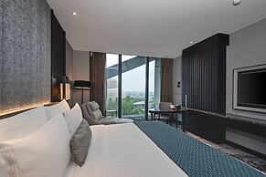 JHL Solitaire Gading Serpong