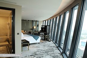 JHL Solitaire Gading Serpong