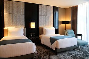 JHL Solitaire Gading Serpong