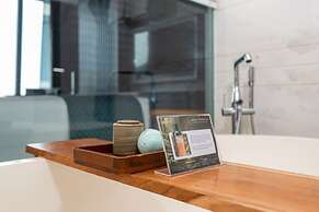 JHL Solitaire Gading Serpong