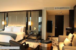 JHL Solitaire Gading Serpong