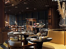 JHL Solitaire Gading Serpong