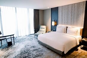 JHL Solitaire Gading Serpong