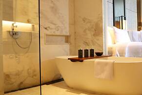 JHL Solitaire Gading Serpong