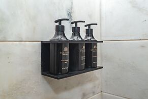 JHL Solitaire Gading Serpong