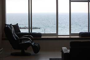 TLV Suites on the beach