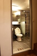 Urban Art Stay - Hostel