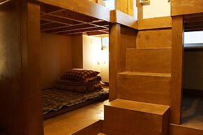 Urban Art Stay - Hostel