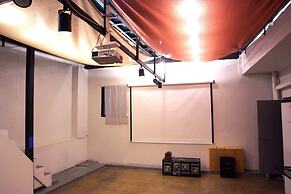 Urban Art Stay - Hostel