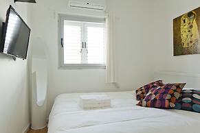 TLV Suites by the sea 3 Rooms