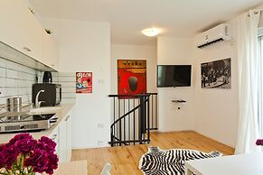 TLV Suites by the sea 3 Rooms