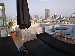 TLV Suites Triplex Penthouse With pool