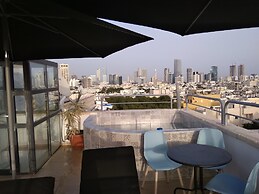 TLV Suites Triplex Penthouse With pool