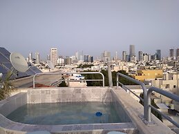 TLV Suites Triplex Penthouse With pool