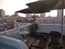 TLV Suites Triplex Penthouse With pool