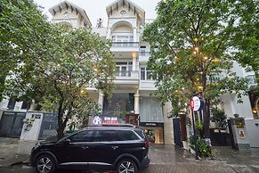 Bin Bin Hotel 2 - Near Him Lam D7