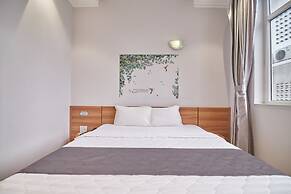 Bin Bin Hotel 2 - Near Him Lam D7