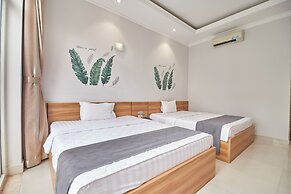 Bin Bin Hotel 2 - Near Him Lam D7