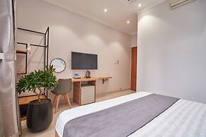 Bin Bin Hotel 2 - Near Him Lam D7