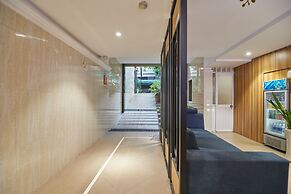 Bin Bin Hotel 2 - Near Him Lam D7