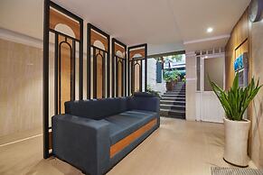 Bin Bin Hotel 2 - Near Him Lam D7