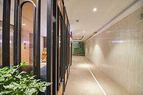 Bin Bin Hotel 2 - Near Him Lam D7