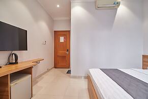 Bin Bin Hotel 2 - Near Him Lam D7