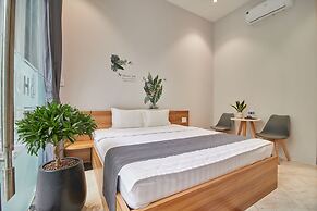 Bin Bin Hotel 2 - Near Him Lam D7