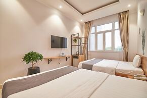 Bin Bin Hotel 2 - Near Him Lam D7