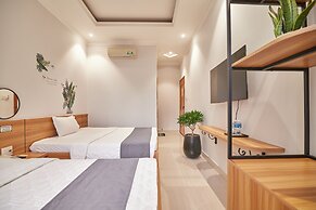 Bin Bin Hotel 2 - Near Him Lam D7