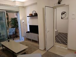 TLV Suites By The Sea - 2 Rooms