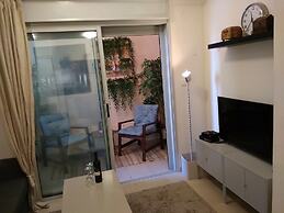 TLV Suites By The Sea - 2 Rooms