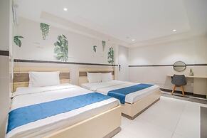 BinBin Hotel 5 - Near Lotte Mart D7