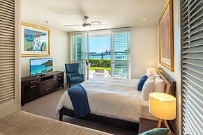 Pavillion 17 - Waterfront Spacious 4 Bedroom With Own Inground Pool An