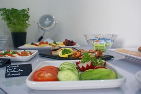 Fast Lane Hotel