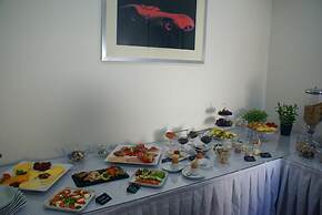 Fast Lane Hotel